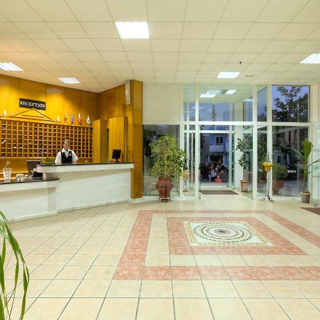 Corali Hotel Tigkaki  Ngoại thất bức ảnh