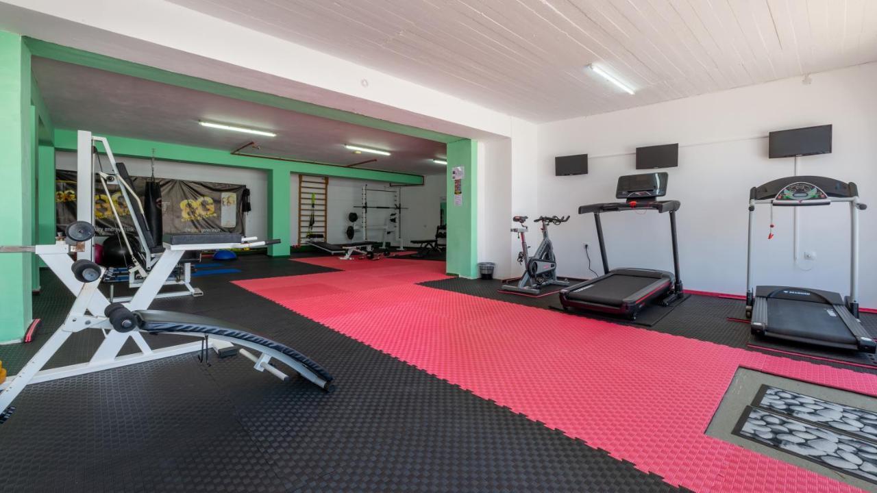 Corali Hotel Tigkaki  Ngoại thất bức ảnh
