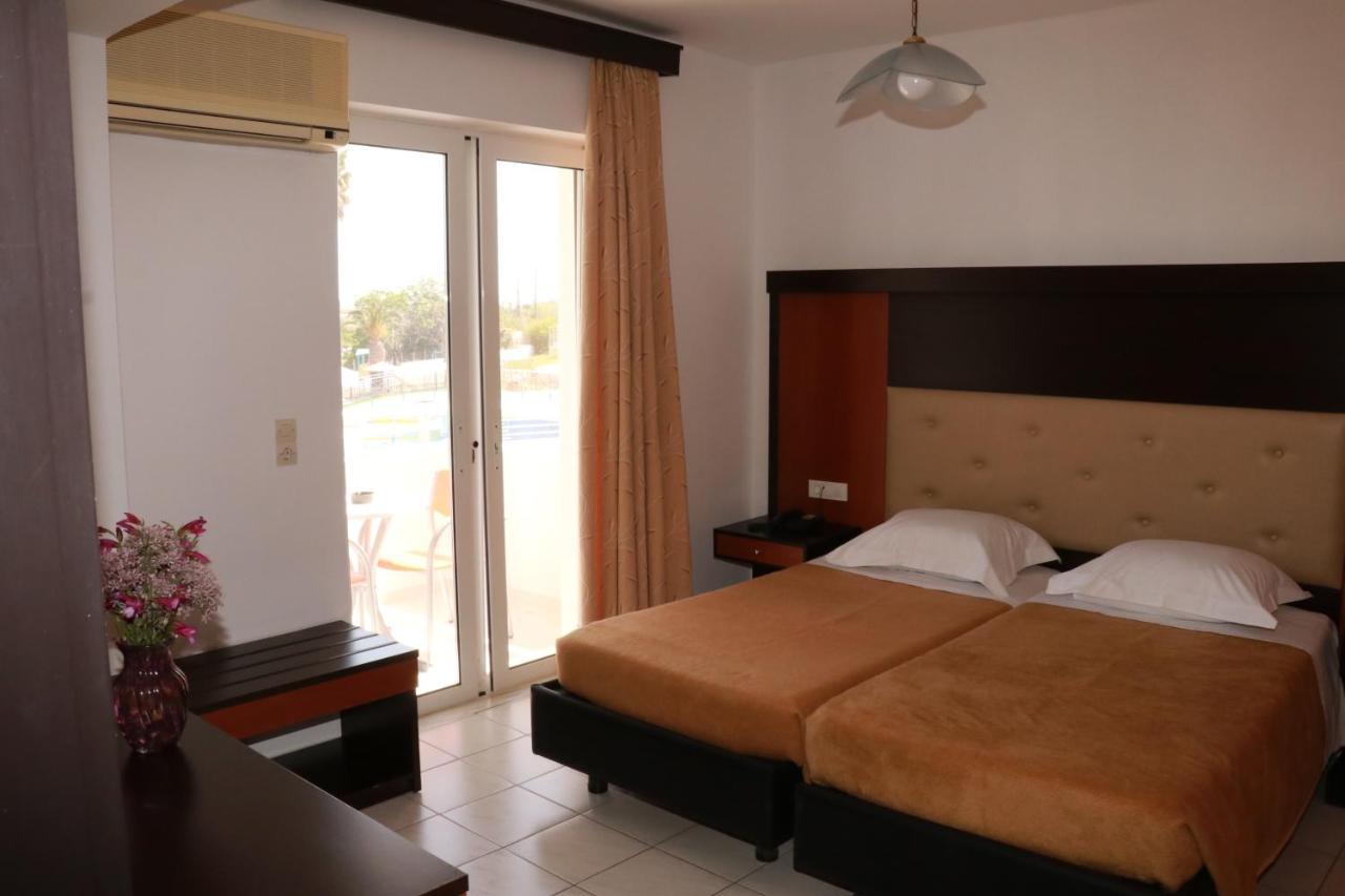Corali Hotel Tigkaki  Ngoại thất bức ảnh