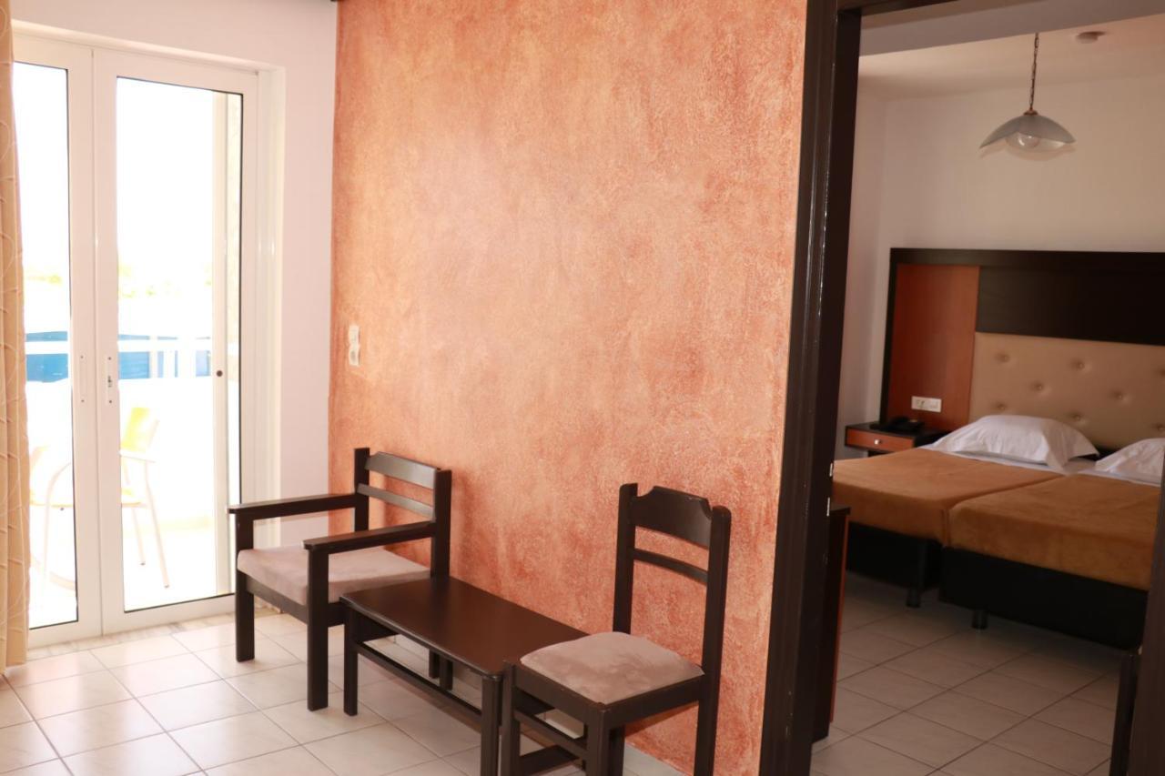 Corali Hotel Tigkaki  Ngoại thất bức ảnh