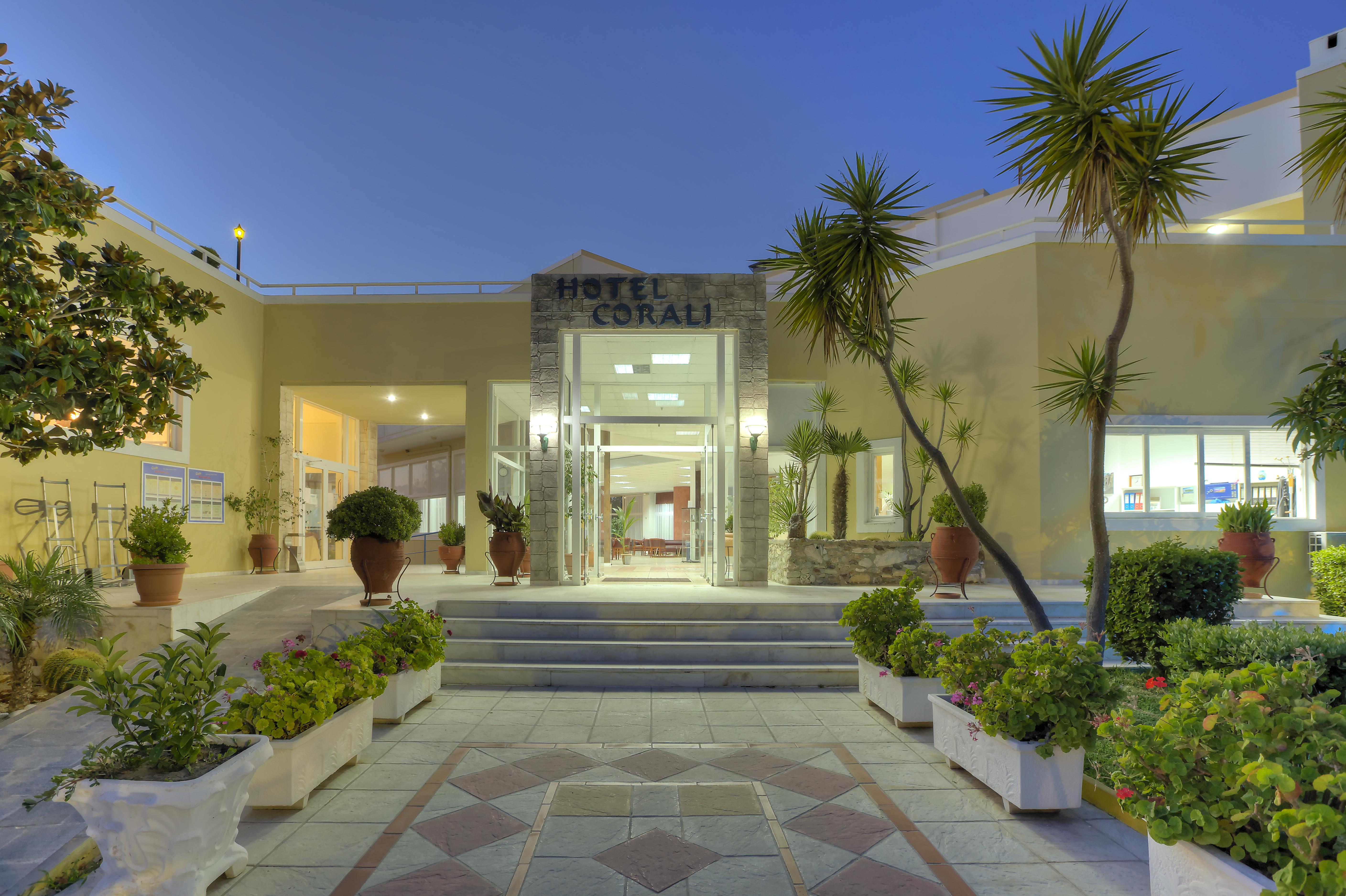 Corali Hotel Tigkaki  Ngoại thất bức ảnh