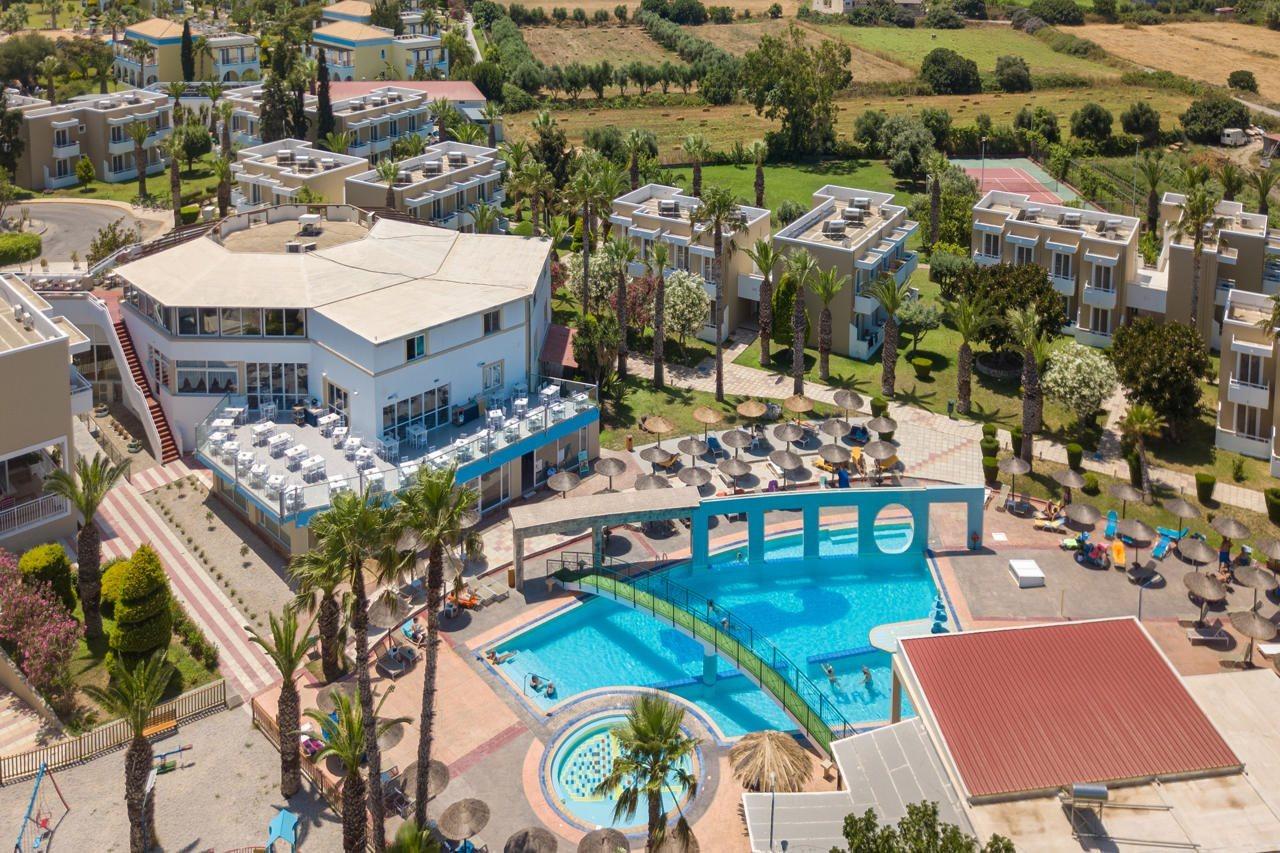 Corali Hotel Tigkaki  Ngoại thất bức ảnh