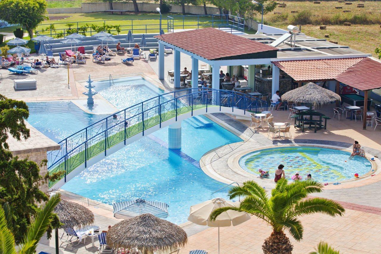 Corali Hotel Tigkaki  Ngoại thất bức ảnh