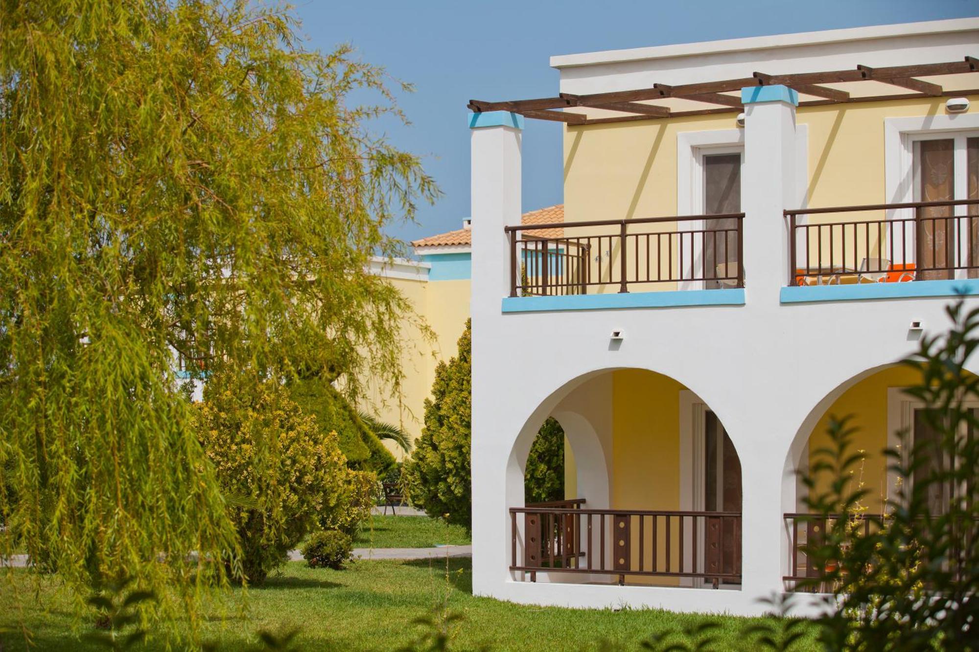 Corali Hotel Tigkaki  Ngoại thất bức ảnh