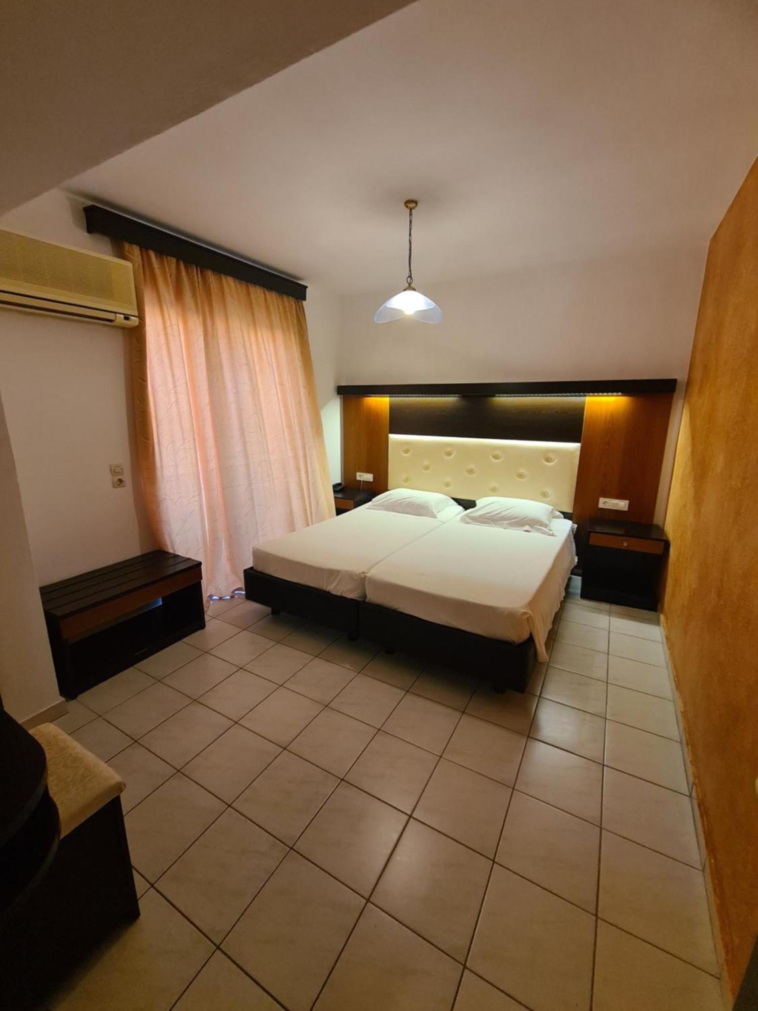 Corali Hotel Tigkaki  Ngoại thất bức ảnh