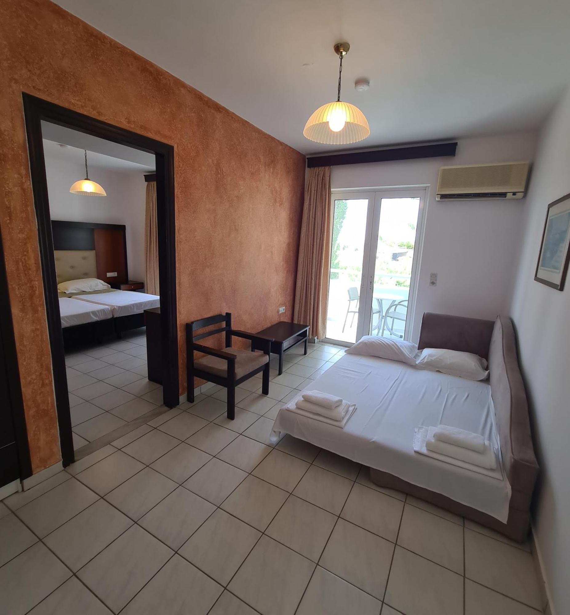 Corali Hotel Tigkaki  Ngoại thất bức ảnh